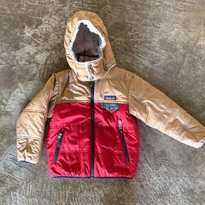 Patagonia Kids reversible Two-Tone Hooded Puffer Jacket in Red and Tan